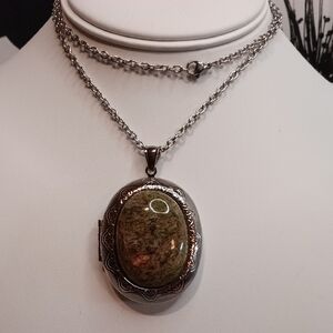 Green Jasper Silver Tone  Locket Pendant Necklace 24" Long